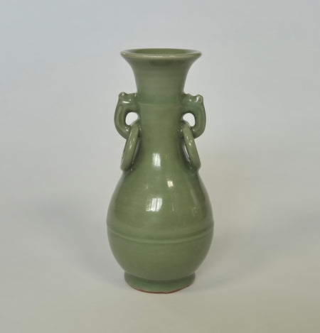 longquan celadon vase yuan dynasty