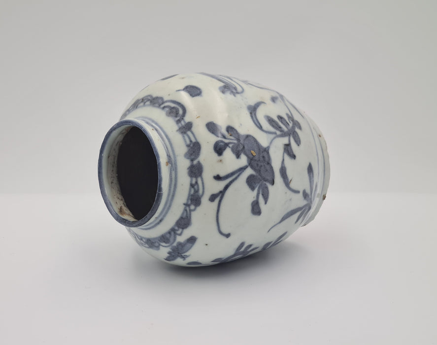 Ming Wanli lidded jar