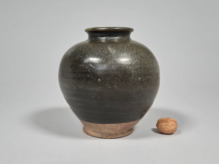 brown jar tang dynasty