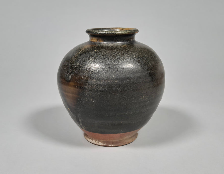 brown jar tang dynasty