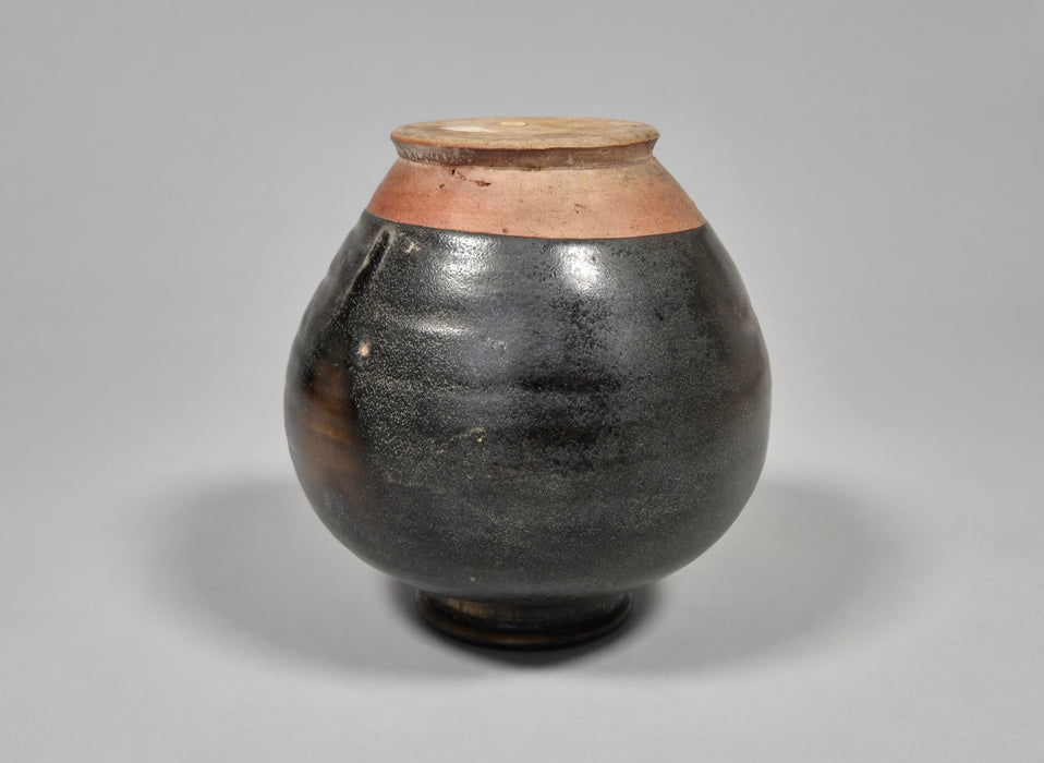 brown jar tang dynasty