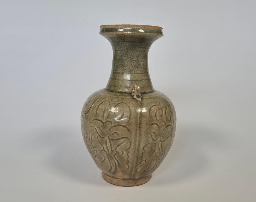 longquan carved vase northern song