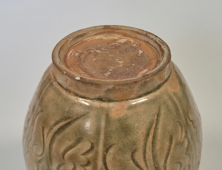 longquan carved vase northern song