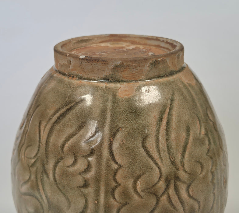 longquan carved vase northern song