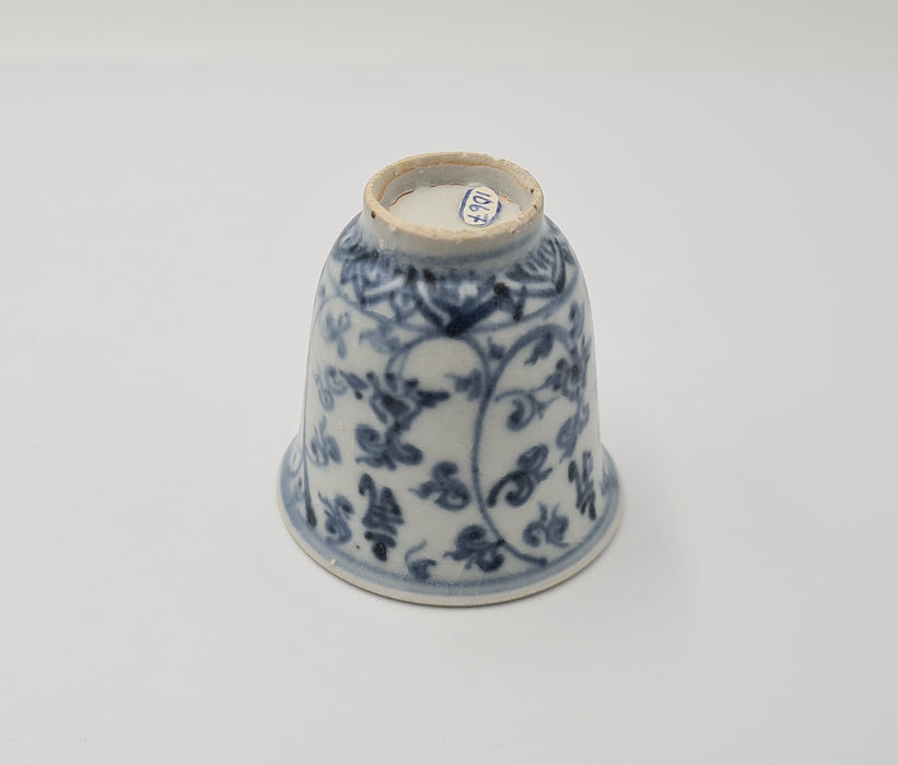 blue and white cup ming dynasty