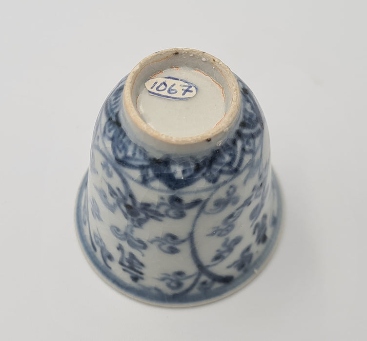 blue and white cup ming dynasty