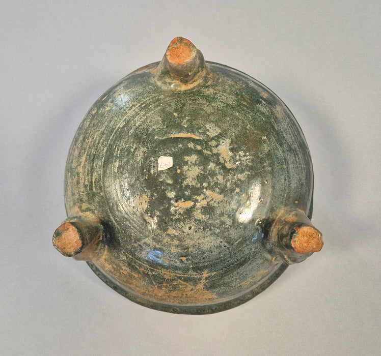 tripod vessel han dynasty