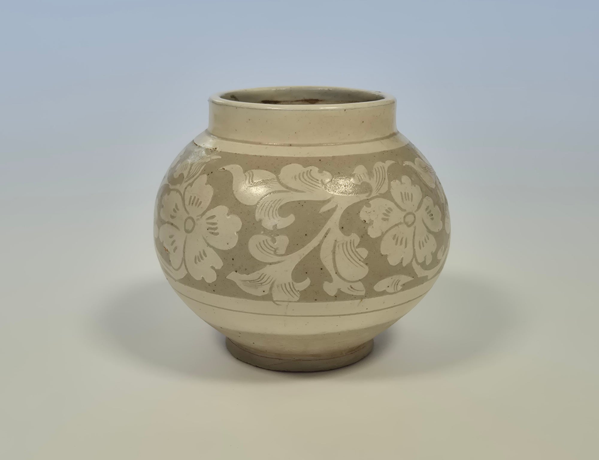 cizhou carved peony jar jin dynasty