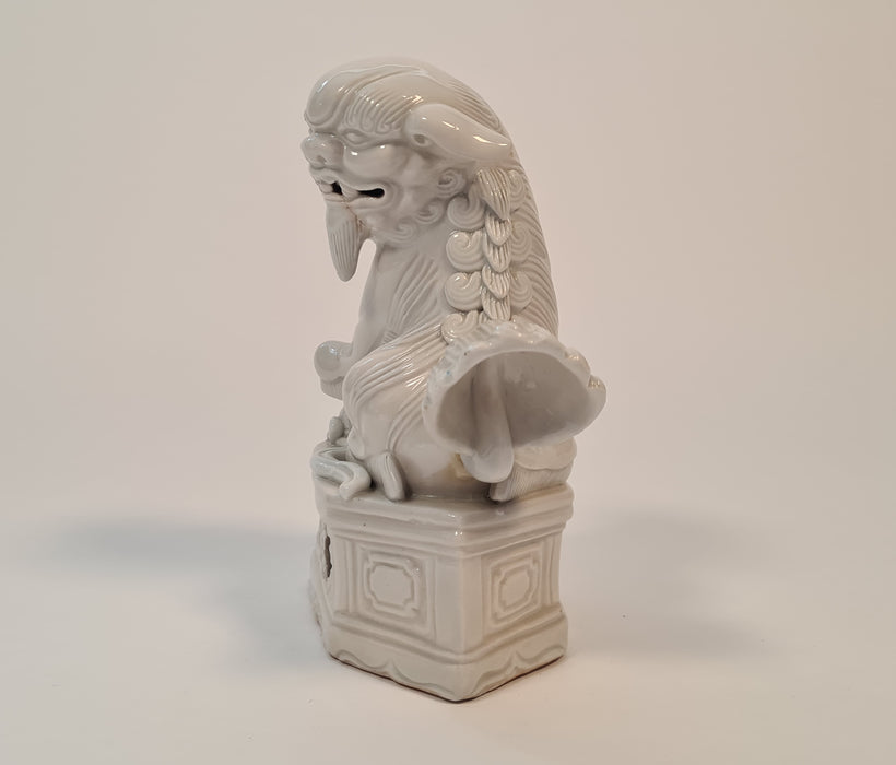 Dehua blanc de chine buddhist lion