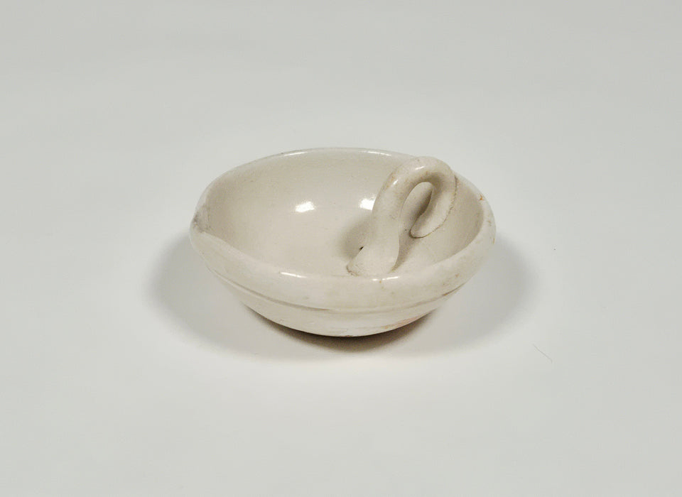ding white oil lamp tang dynasty
