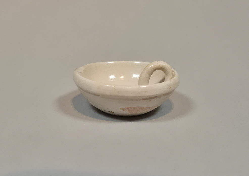 ding white oil lamp tang dynasty