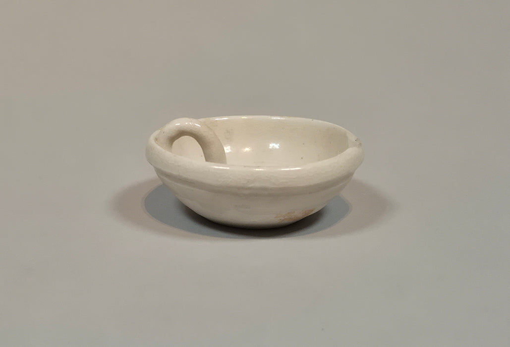 ding white oil lamp tang dynasty