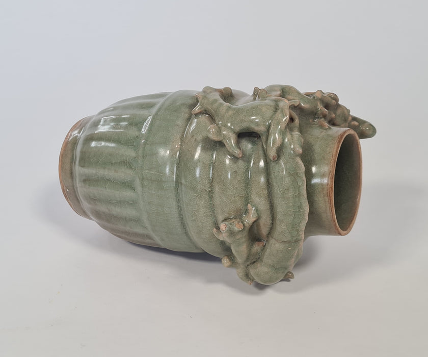 A rare Longquan celadon dragon jar and cover – Southern Song Dynasty