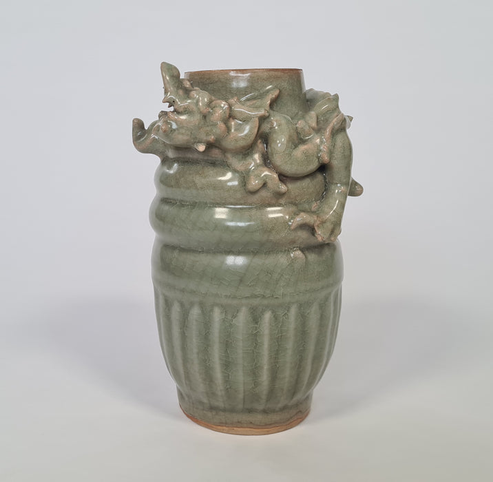 A rare Longquan celadon dragon jar and cover – Southern Song Dynasty