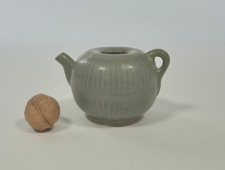 longquan ewer yuan dynasty