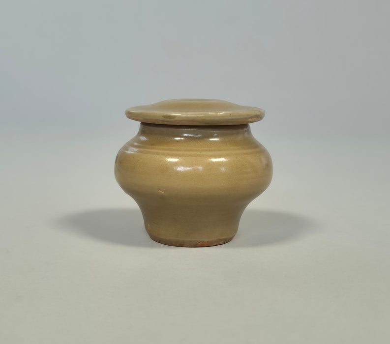 longquan jar and cover yuan dynasty