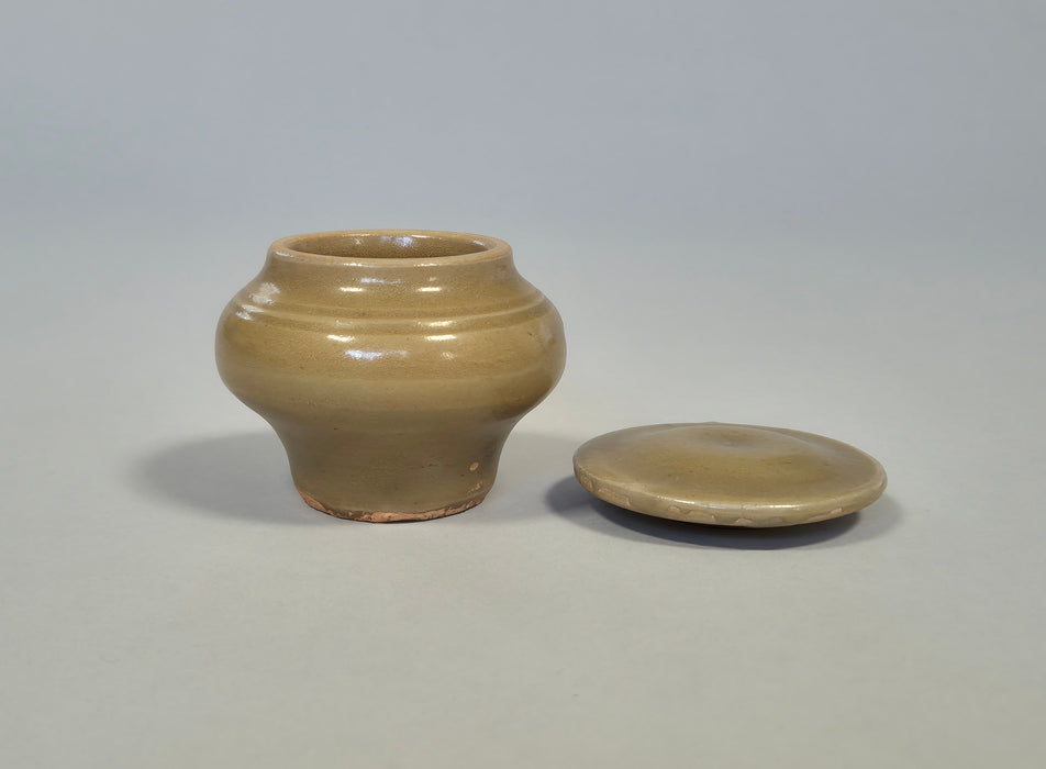 longquan jar and cover yuan dynasty