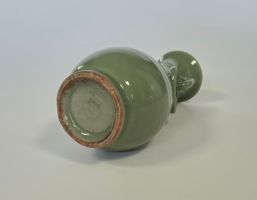 longquan celadon vase yuan dynasty