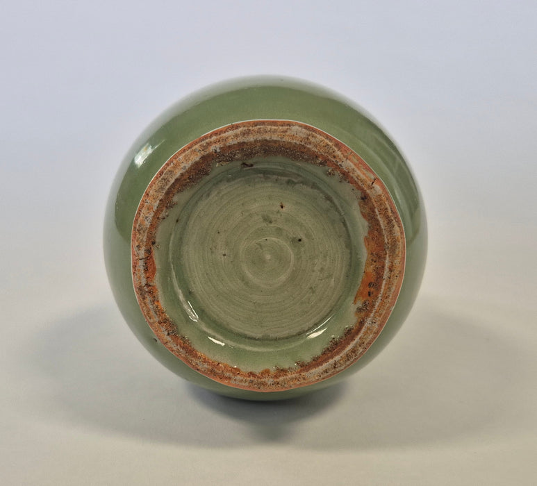 longquan celadon vase yuan dynasty