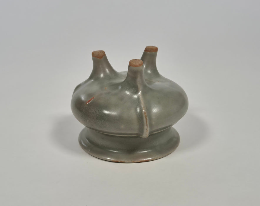 longquan tripod censer southern song yuan