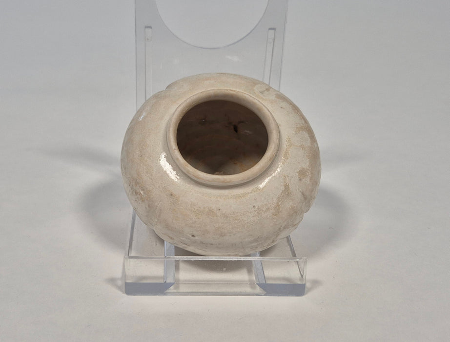 white tripod water pot tang dynasty