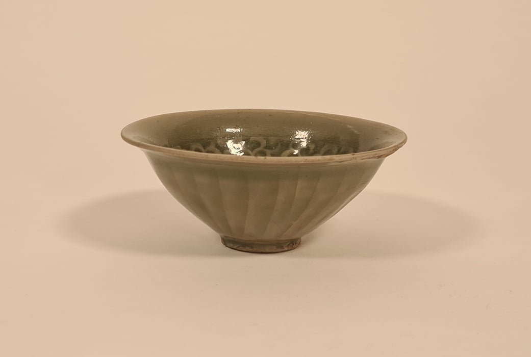 yaozhou chrysanthemum bowl